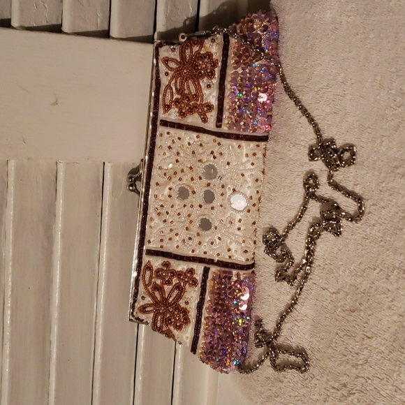 Vintage Beaded Shoulder Bag - Picture 2 of 9